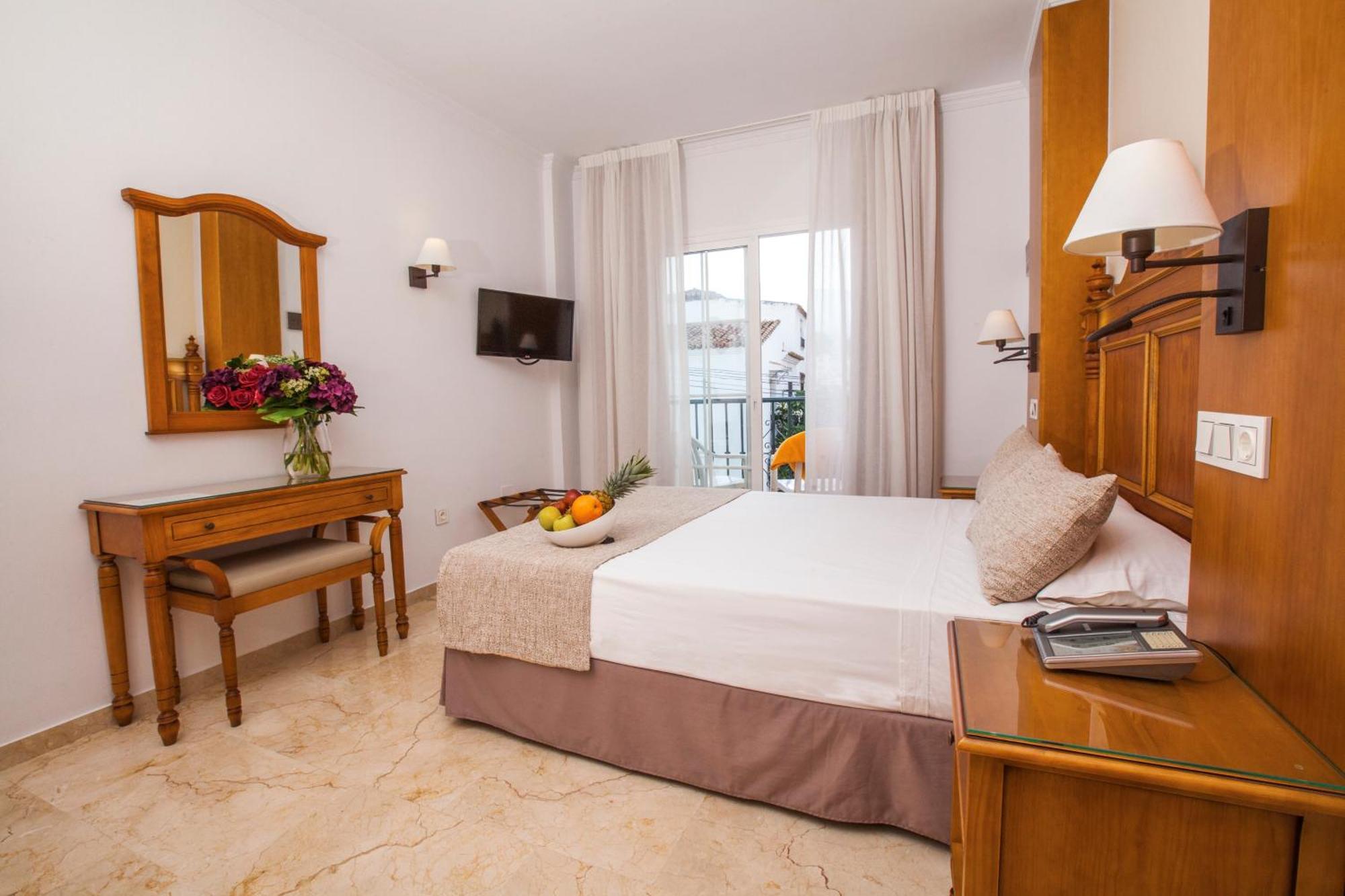 Hotel Villa Flamenca Nerja Exterior foto